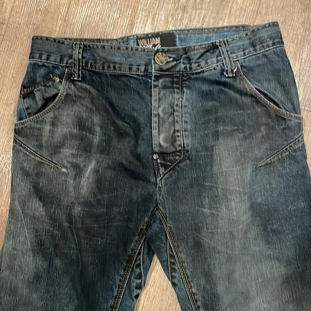 William‎ Rast Twisted Arc Button Fly Skinny Leg Jeans